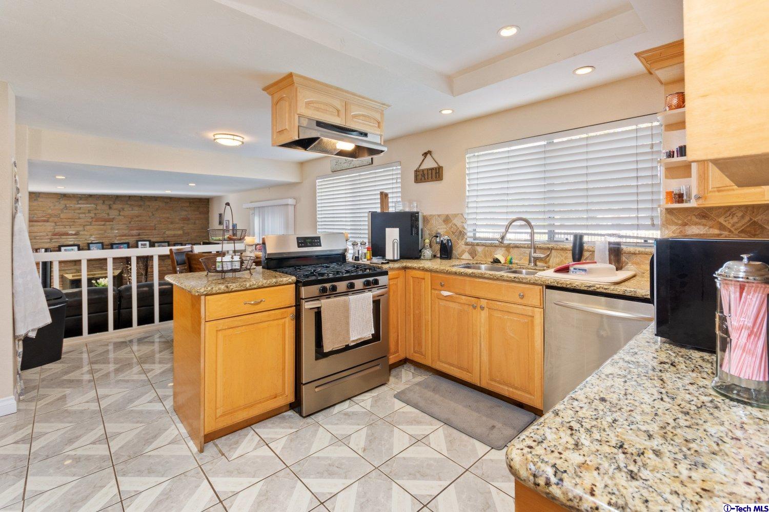 43 Old Wood Road Phillips Ranch, CA 91766 - Photo 10 of 30 Gallery Image 10
