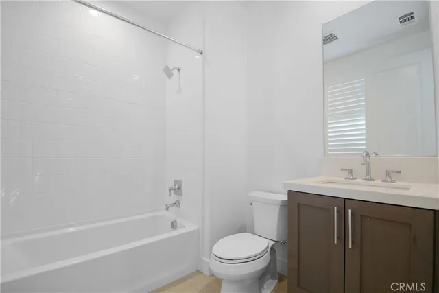 $7,450 | 140 Ashpark, Lake Forest, CA 92630