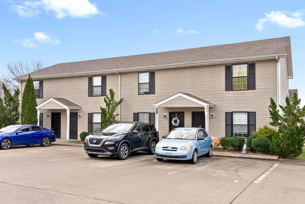 $950 | 248 Executive Avenue, Unit 1B, Clarksville, TN 37042