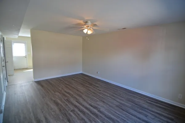 $950 | 248 Executive Avenue, Unit 1B, Clarksville, TN 37042