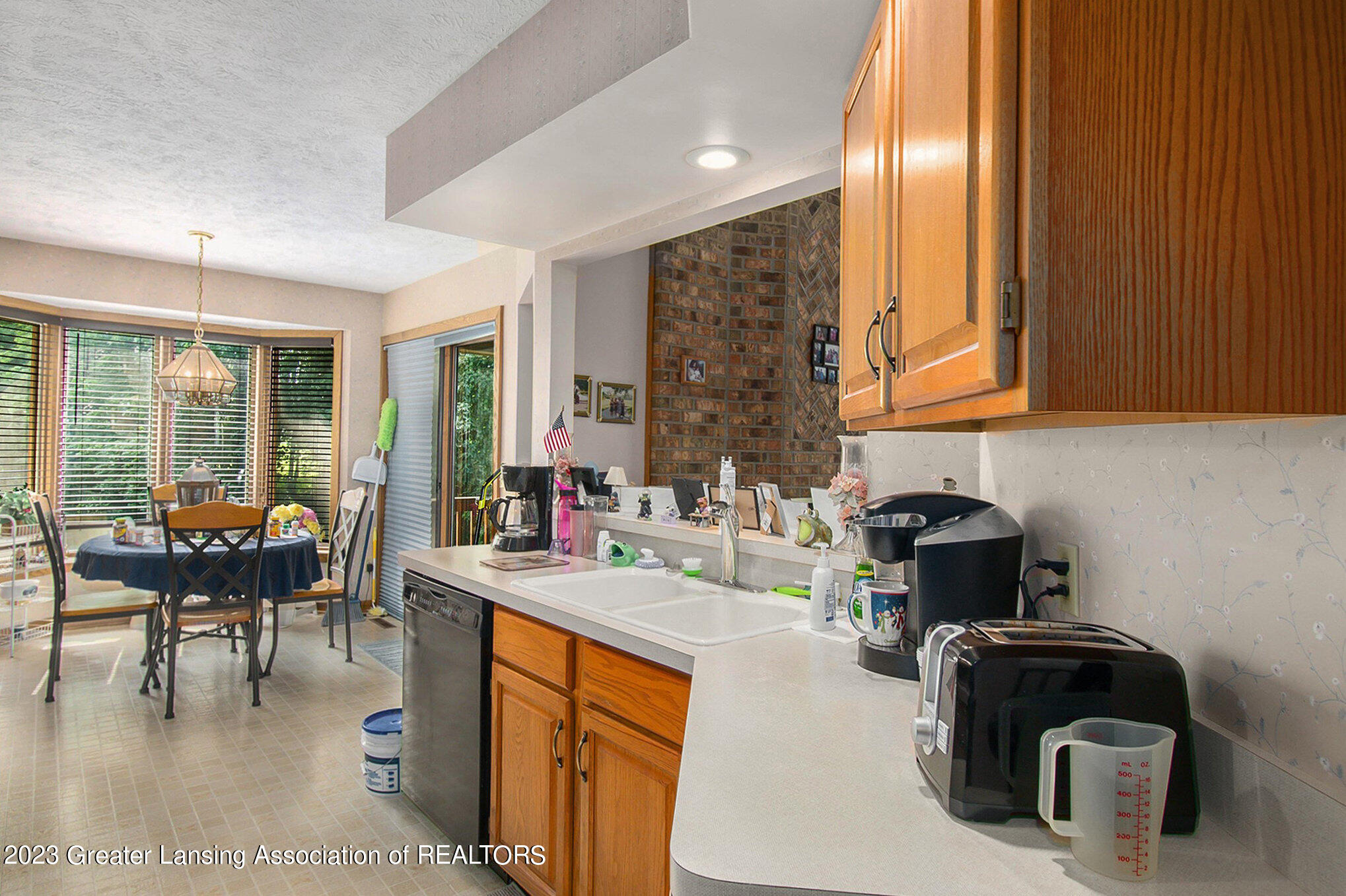 3731 Springbrook Lane Lansing, MI 48917 - Photo 9 of 33 010_ndp3121