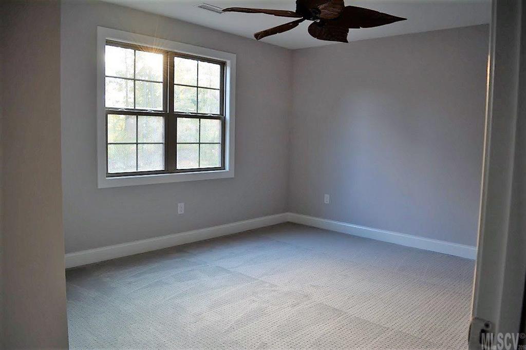 678 Players Ridge Road Hickory, NC 28601 - Photo 10 of 25 Gallery Image 10