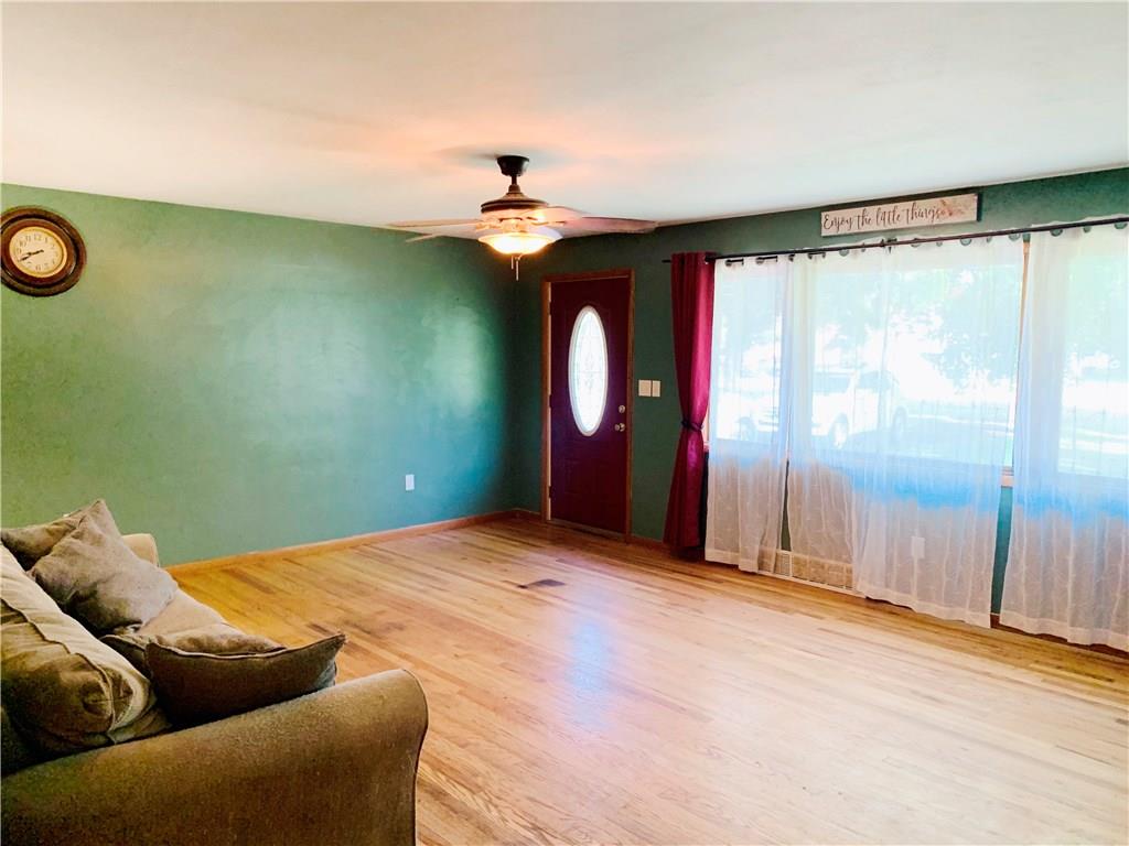 131 Shenango Road New Castle, PA 16105 - Photo 4 of 23 Gallery Image 4