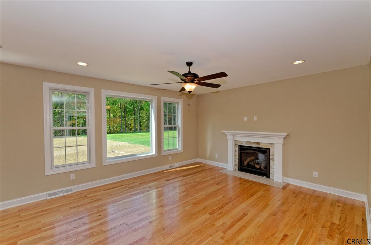 25 Charterpoint Road Colonie, NY 12189 - Photo 6 of 25 Photo 6