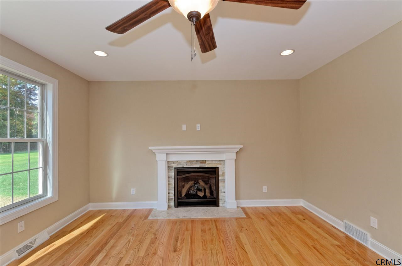 25 Charterpoint Road Colonie, NY 12189 - Photo 10 of 25 Photo 10