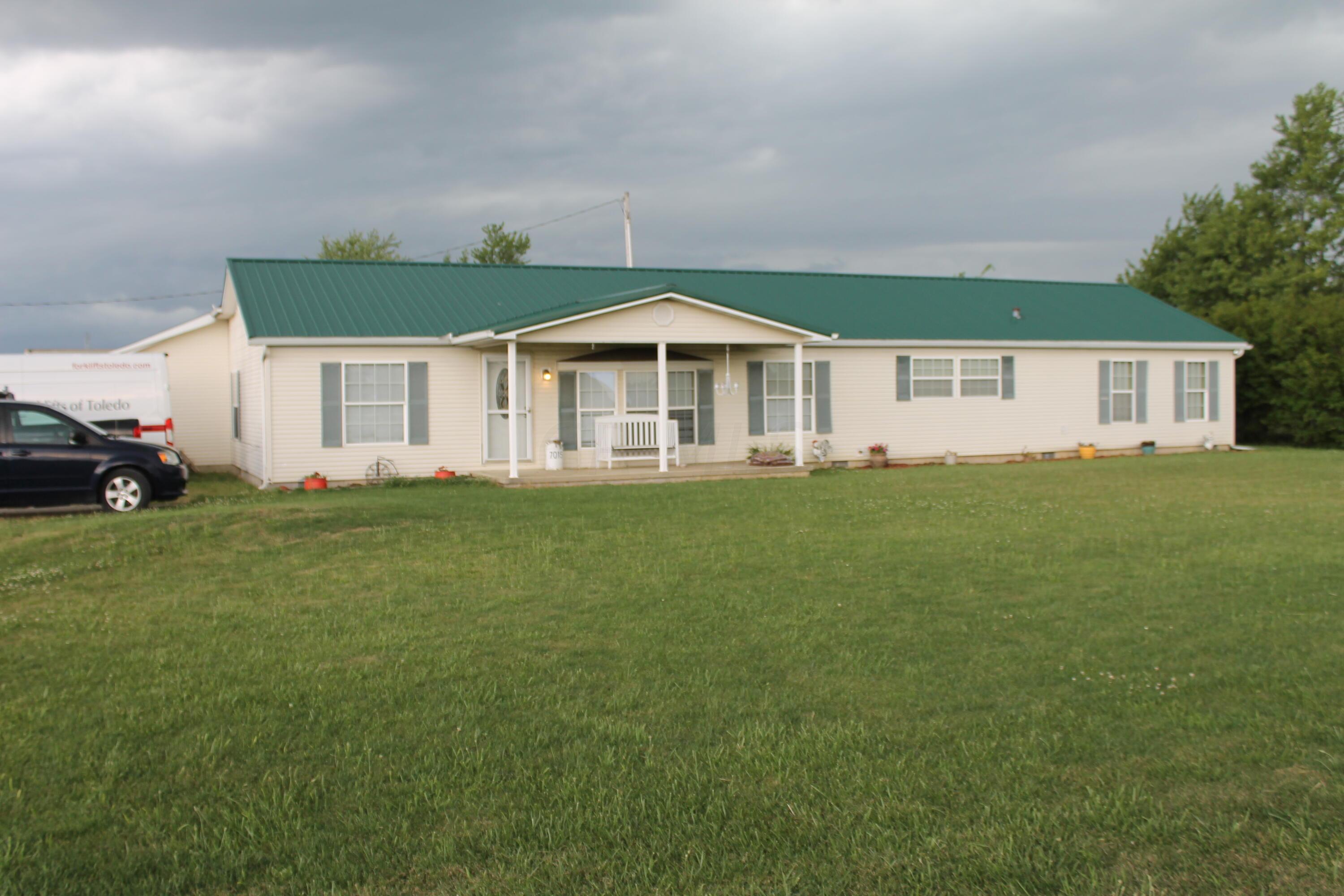 7015 Bradner Road Risingsun, OH 43457 - Photo 1 of 23 IMG_6571