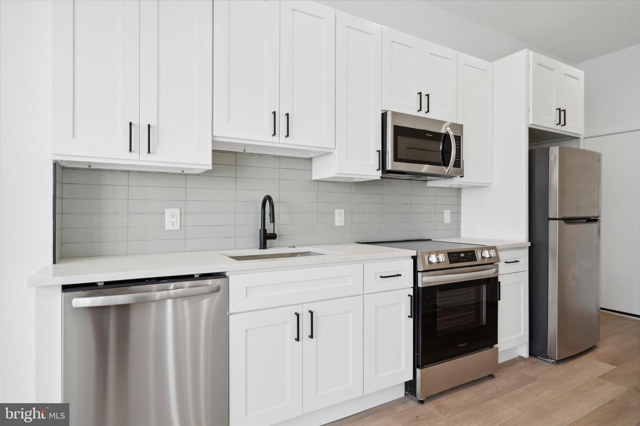 724 South 4th Street, Unit 2R Philadelphia, PA 19147 - Photo 4 of 18