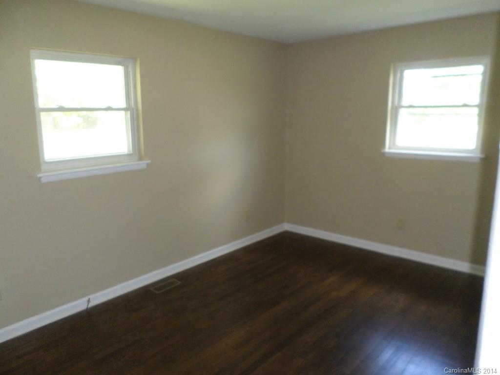 2429 Galloway Road Charlotte, NC 28262 - Photo 11 of 20