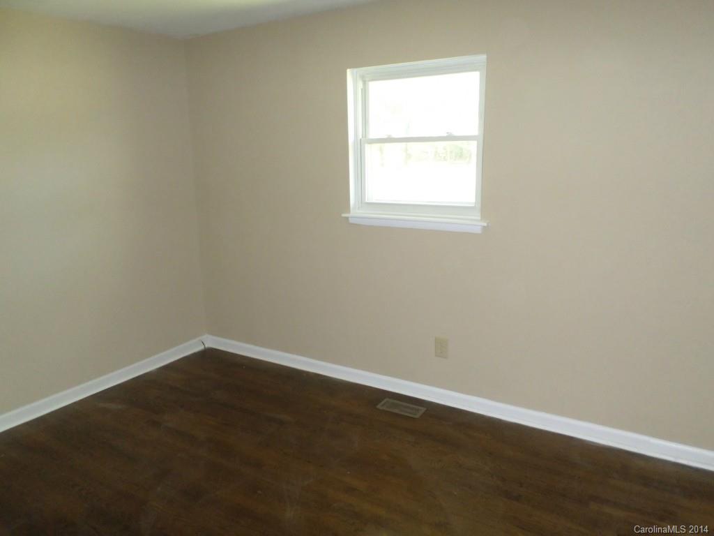 2429 Galloway Road Charlotte, NC 28262 - Photo 12 of 20