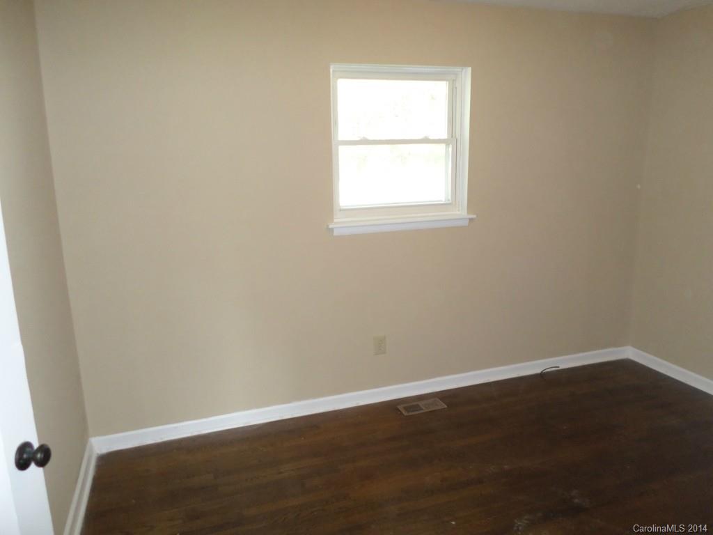 2429 Galloway Road Charlotte, NC 28262 - Photo 13 of 20