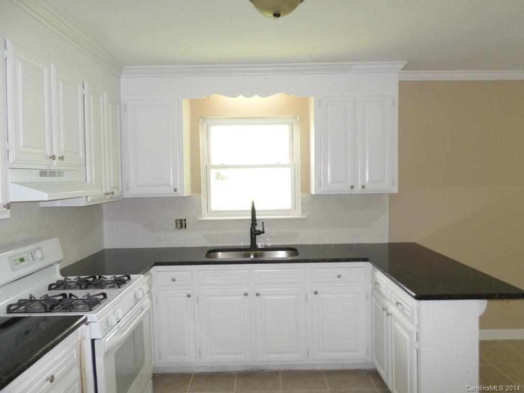 2429 Galloway Road Charlotte, NC 28262 - Photo 3 of 20