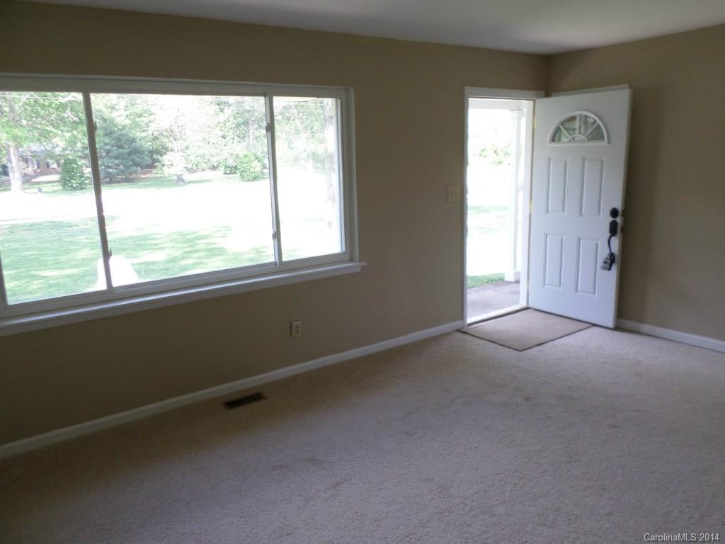 2429 Galloway Road Charlotte, NC 28262 - Photo 8 of 20