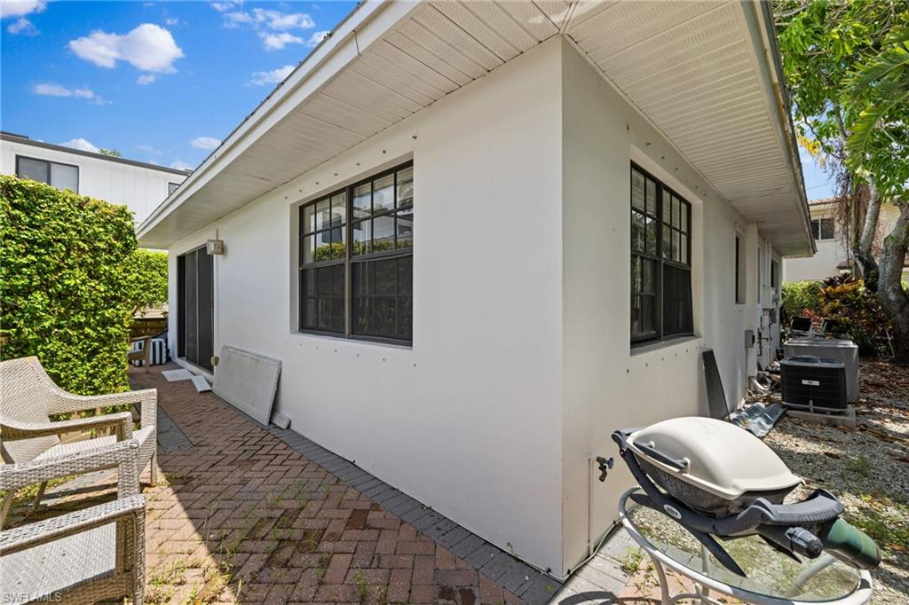 721 9th Street South, Unit 3 Naples, FL 34102 - Photo 7 of 20