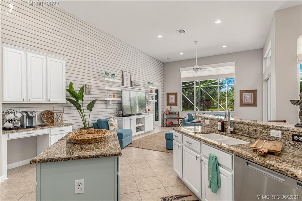 838 Southwest Blue Stem Way Stuart, FL 34997 - Photo 13 of 42 Gallery Image 13