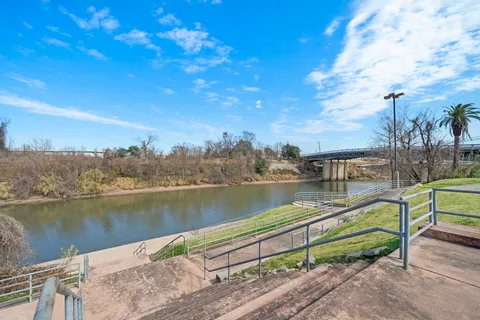 $349,000 | 118 North Hutcheson Street, Houston, TX 77003