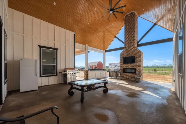 $1,309,500 | 1093 County Road 2285, Dayton, TX 77535