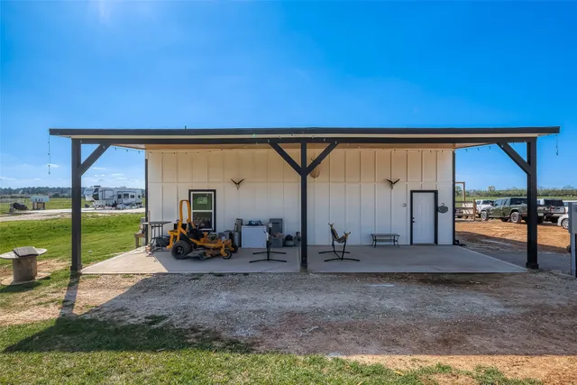 $1,309,500 | 1093 County Road 2285, Dayton, TX 77535