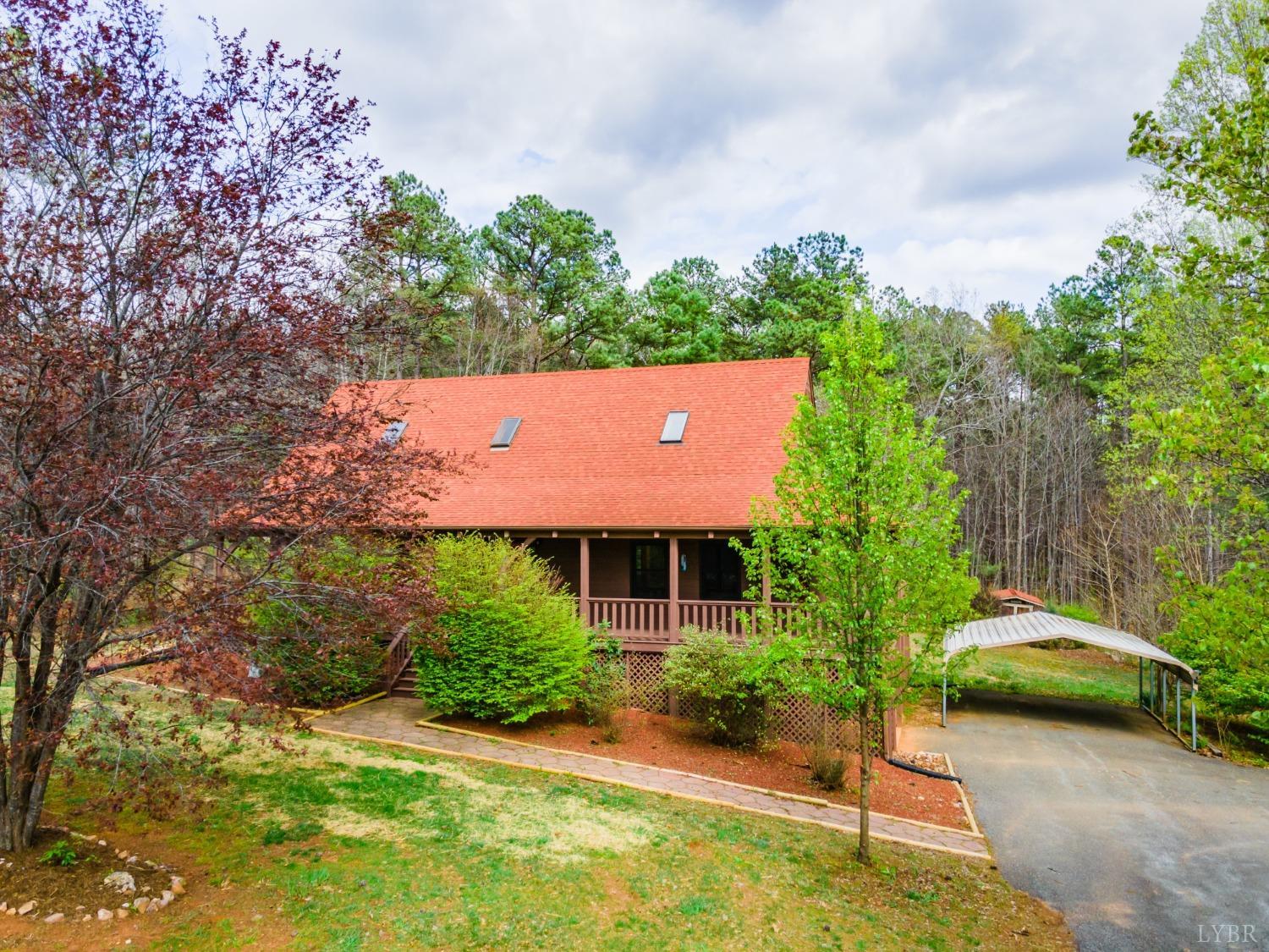 195 Woodland Road Appomattox, VA 24522 - Photo 4 of 42 Gallery Image 4