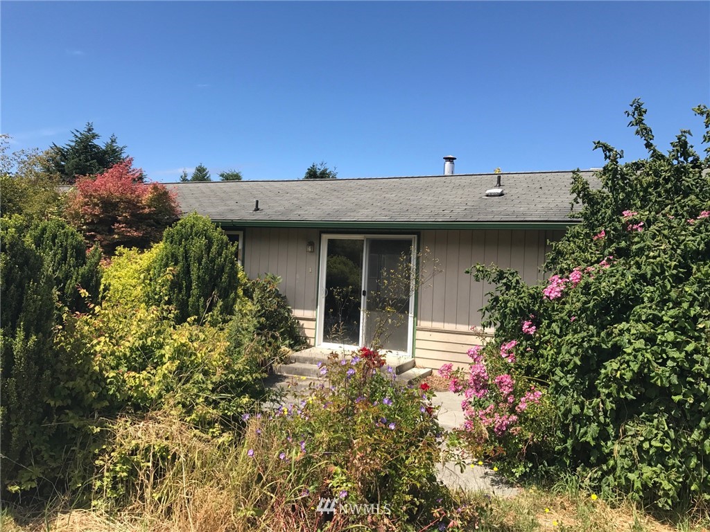 82 Gunn Road Port Angeles, WA 98362 - Photo 2 of 24