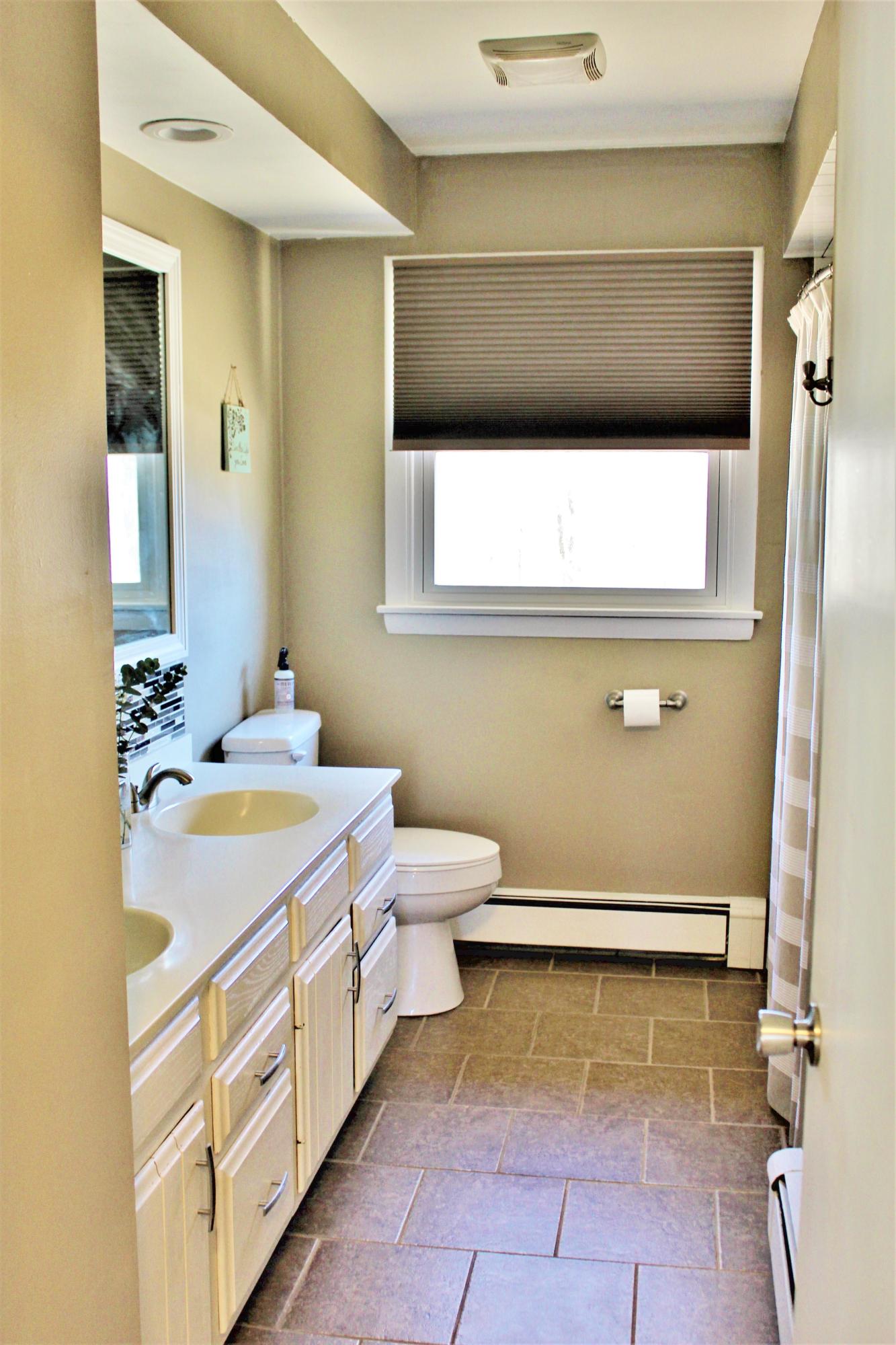 150 Randall Road Lewiston, ME 04240 - Photo 14 of 23 Bathroom