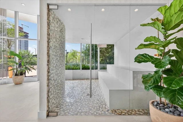 $5,800 | 700 Northeast 24th Street, Unit 1104, Miami, FL 33137