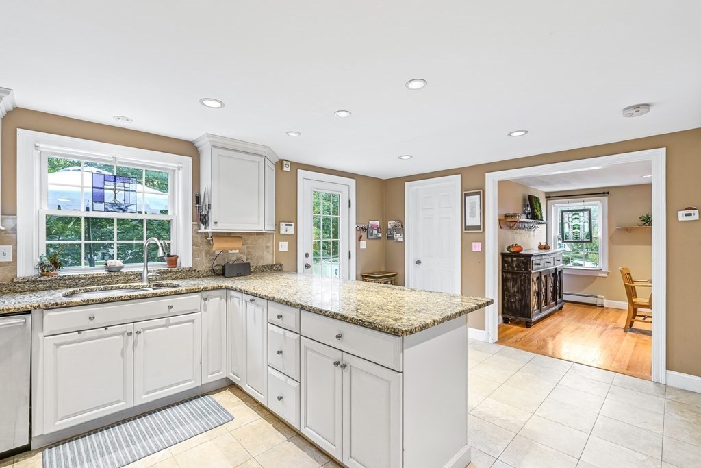 104 Grand Street Reading, MA 01867 - Photo 13 of 42 Gallery Image 13