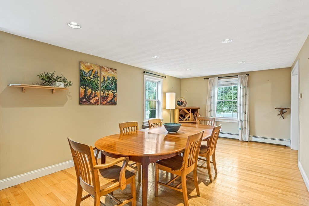 104 Grand Street Reading, MA 01867 - Photo 7 of 42 Gallery Image 7