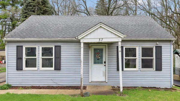 $199,900 | 37 John Street, Crystal Lake, IL 60014