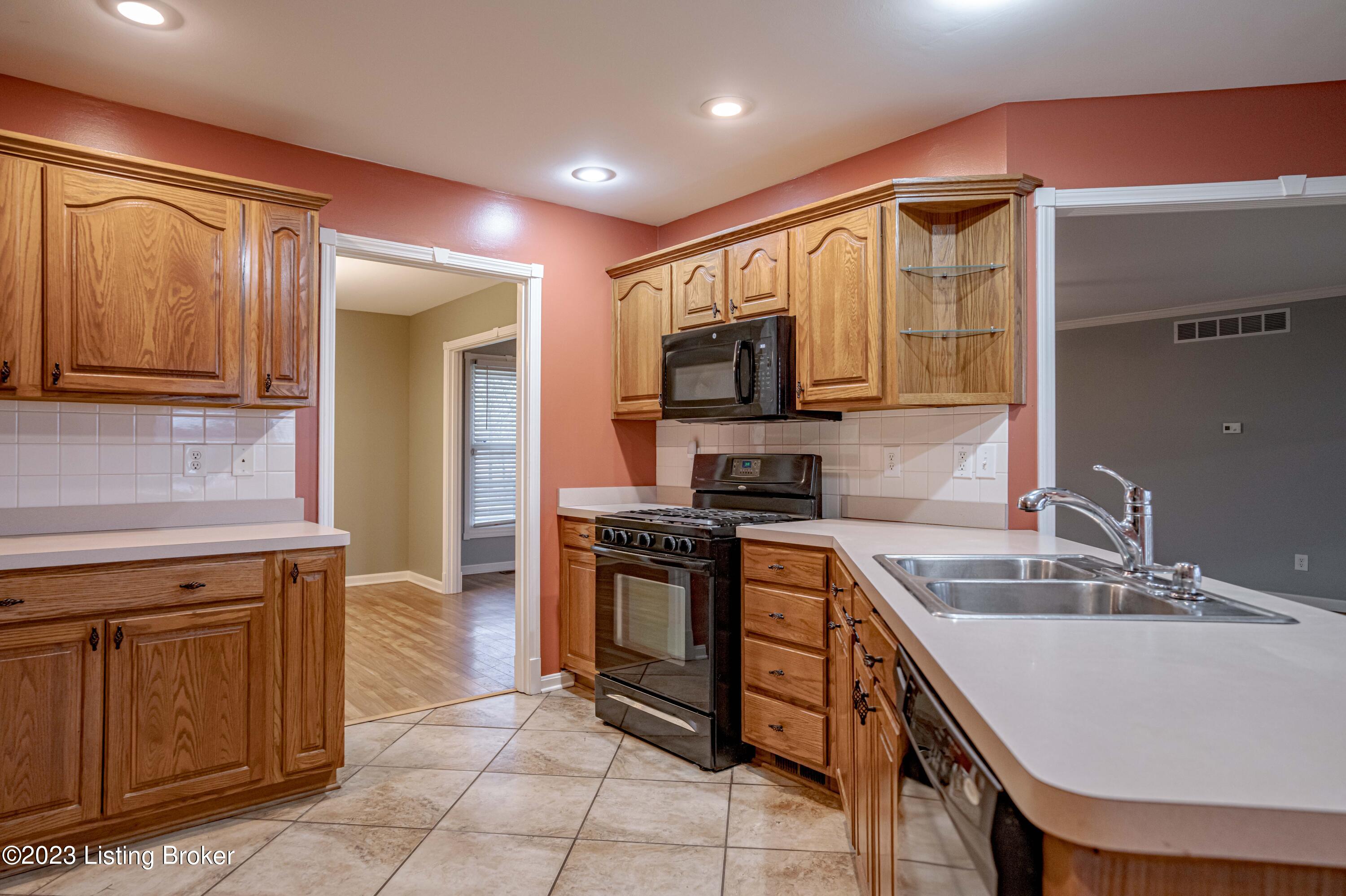 1039 Stapleton Road Shelbyville, KY 40065 - Photo 44 of 98 DSC05365