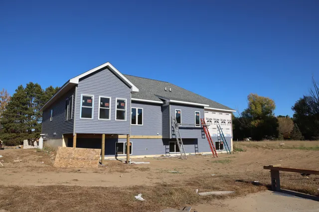 $549,900 | 33006 Hilary Circle, Cambridge, MN 55008