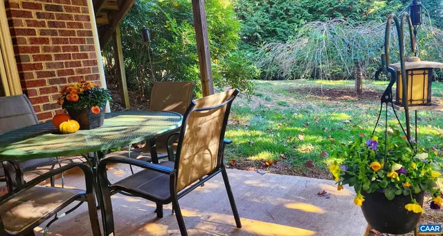 $739,000 | 2 Forest Court, Zion Crossroads, VA 22942