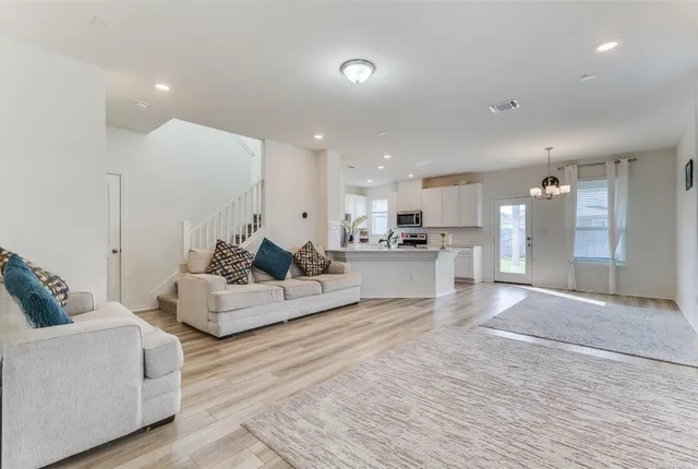 $2,200 | 1109 Aronia Lane, Georgetown, TX 78626