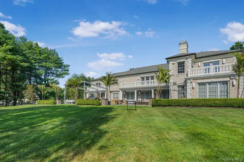 $5,295,000 | 5 Farmwoods Lane, Glen Head, NY 11545