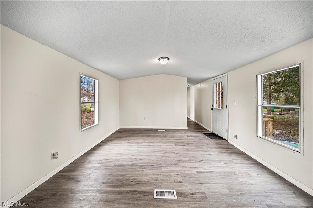 3583 Austin Road, Unit 50 Geneva, OH 44041 - Photo 11 of 23 Gallery Image 11