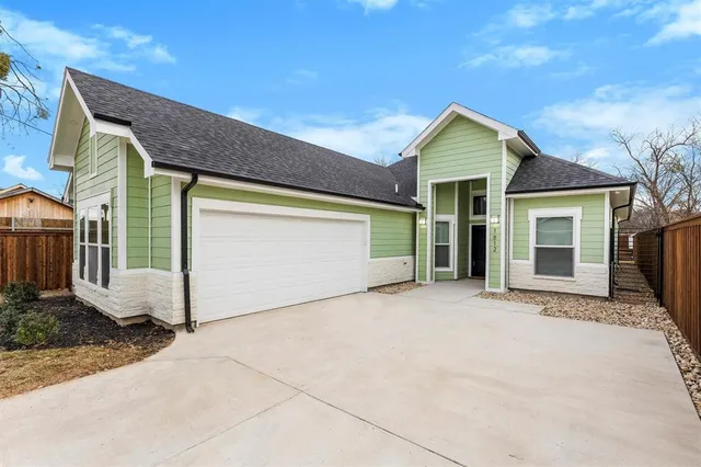 $3,190 | 1812 Muncie Avenue, Dallas, TX 75212