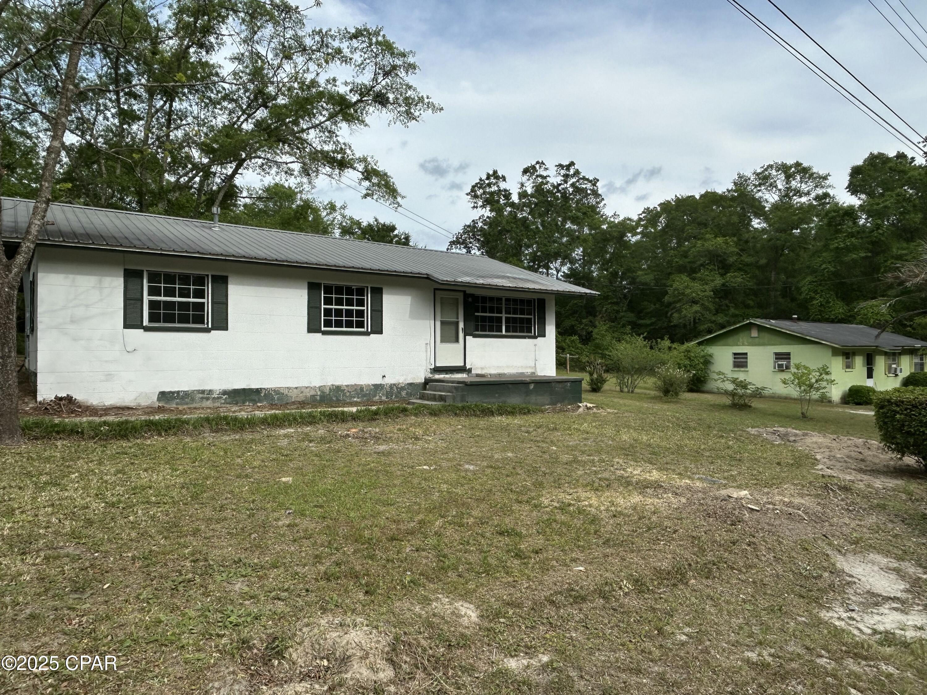 97 Graham Street DeFuniak Springs, FL 32435 - Photo 2 of 20 Gallery Image 2