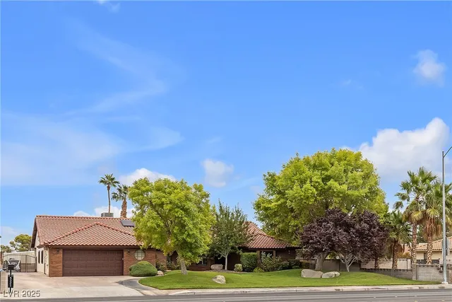 $1,129,000 | 5321 North Durango Drive, Las Vegas, NV 89149