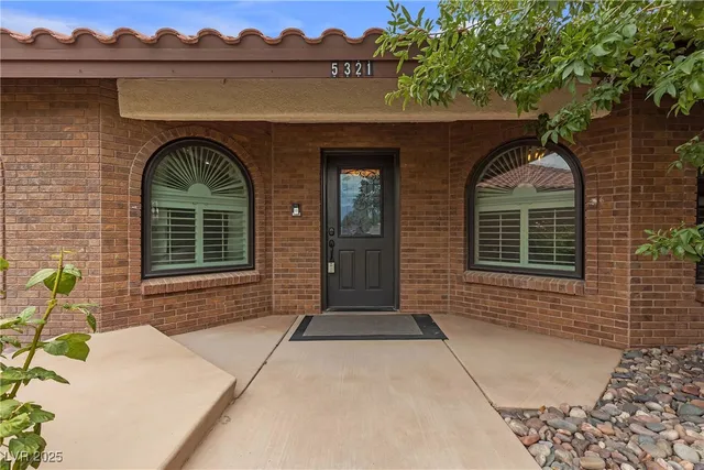 $1,129,000 | 5321 North Durango Drive, Las Vegas, NV 89149