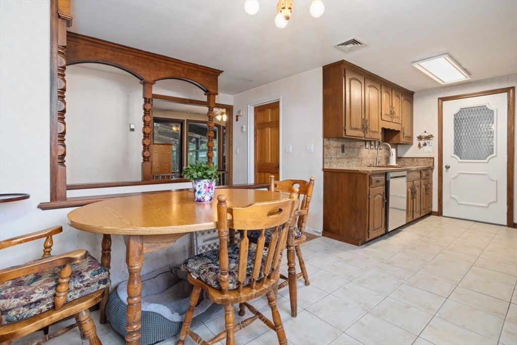 45 Bradford Road Peabody, MA 01960 - Photo 14 of 42