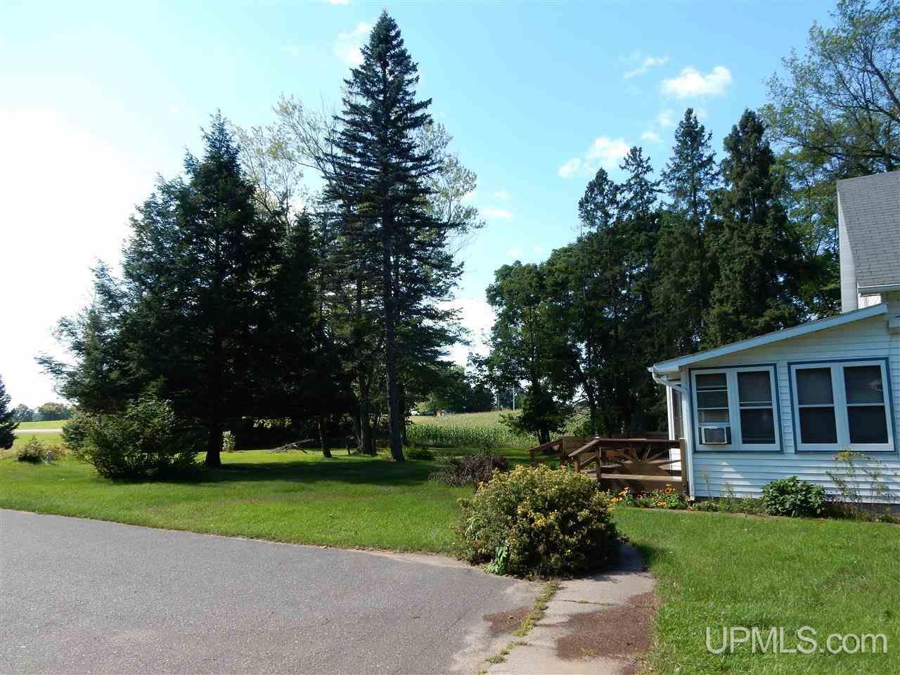 1934 County Rd B Niagara, WI 54151 - Photo 3 of 20 Gallery Image 3