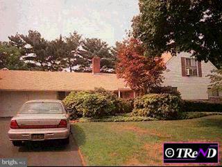 39 Four Leaf Road Levittown, PA 19056 - Photo 1 of 1 Gallery Image 1