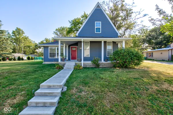 $299,900 | 1131 South East Street, Lebanon, IN 46052