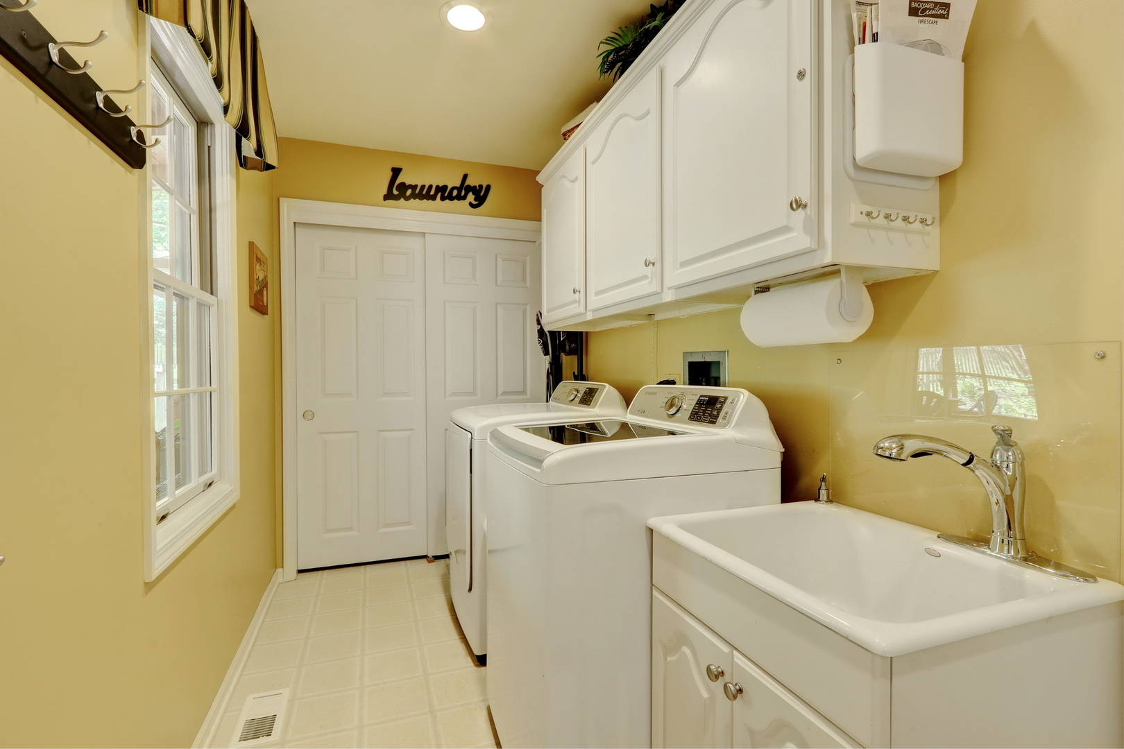 535 Cross Road Gurnee, IL 60031 - Photo 11 of 46