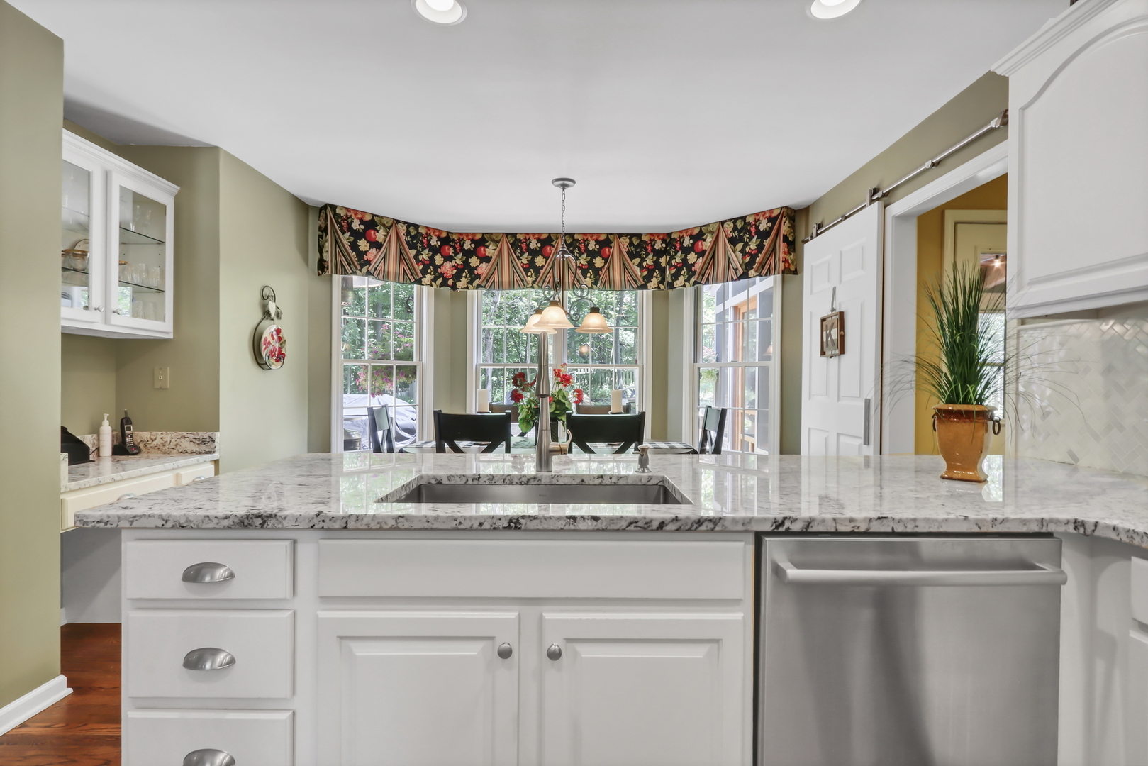 535 Cross Road Gurnee, IL 60031 - Photo 13 of 46