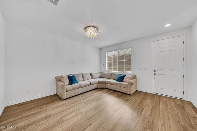 $2,050 | 25 Barbara Lane, Unit 80, Las Vegas, NV 89183