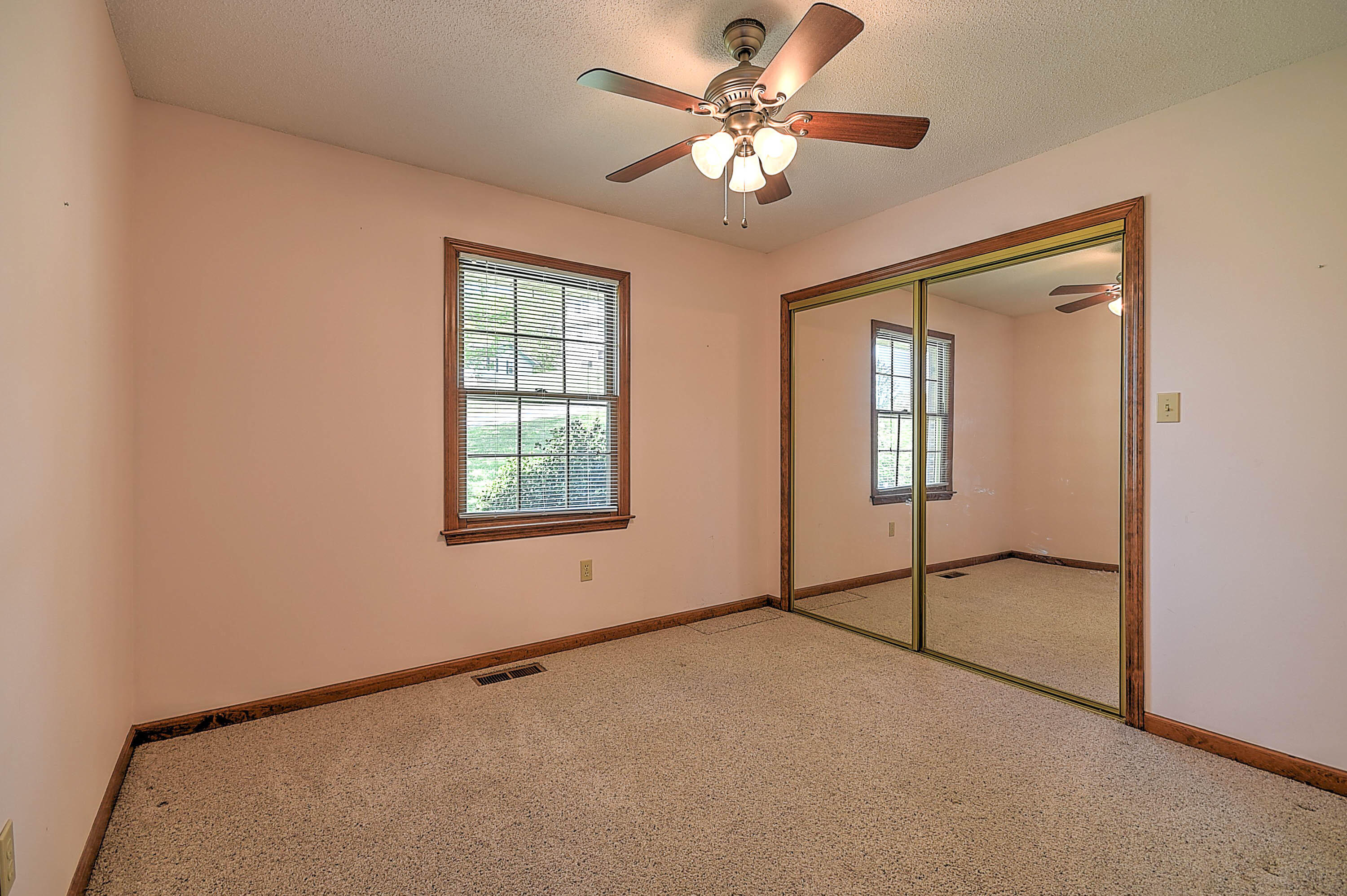 250 Sunset Drive Abingdon, VA 24210 - Photo 12 of 29 Sunset-19