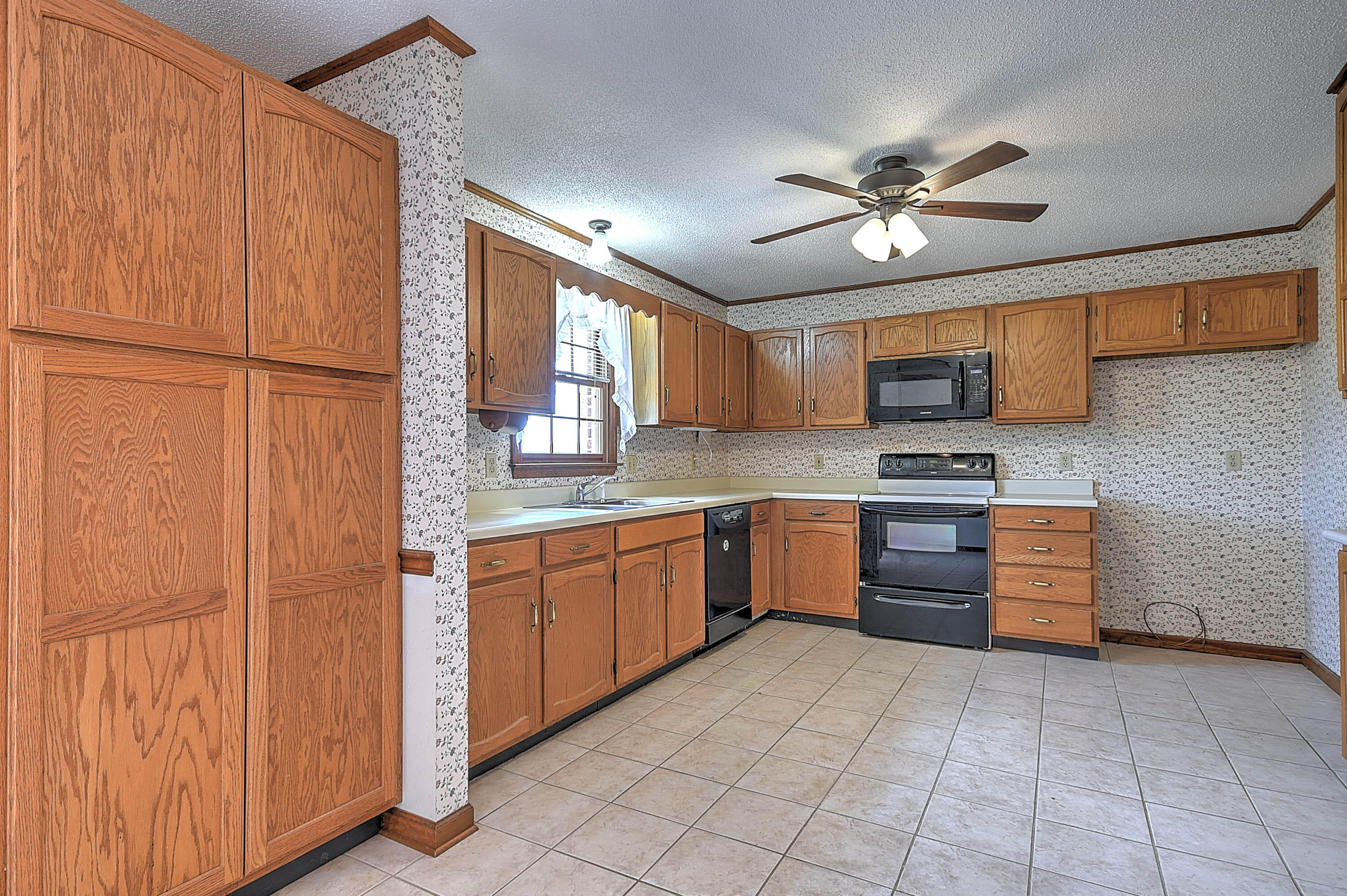 250 Sunset Drive Abingdon, VA 24210 - Photo 10 of 29 Sunset-15