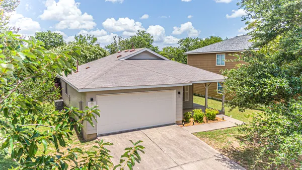 $1,700 | 180 Onyx Lake Drive, Kyle, TX 78640