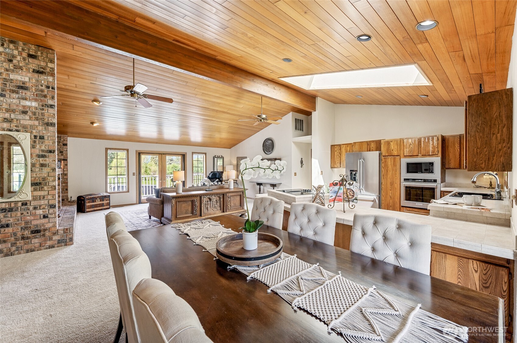 9656 North Road Peshastin, WA 98847 - Photo 11 of 40 a living room with fireplace furniture and a large window