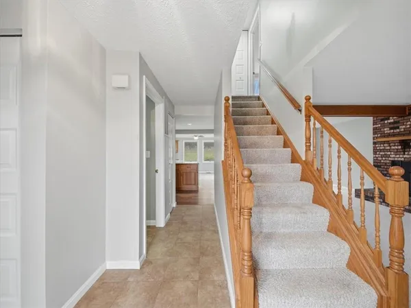 $550,000 | 55 Woodland Road, McDonald, PA 15057